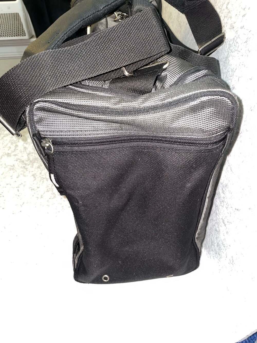 Callaway Golf Ogio Branded Travel Duffle Bag - Picture 4 of 16